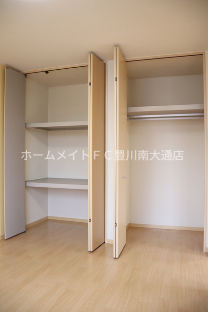 収納　同型別部屋写真（反転）