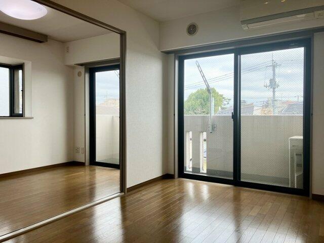 居室・リビング　?