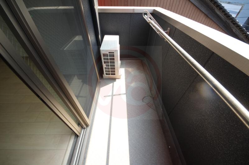 バルコニー　お洗濯にも便利なバルコニー付き