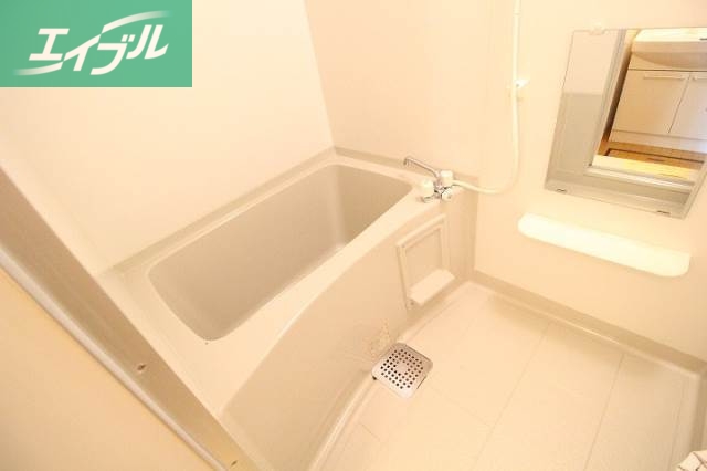 バス・シャワールーム　バスルーム