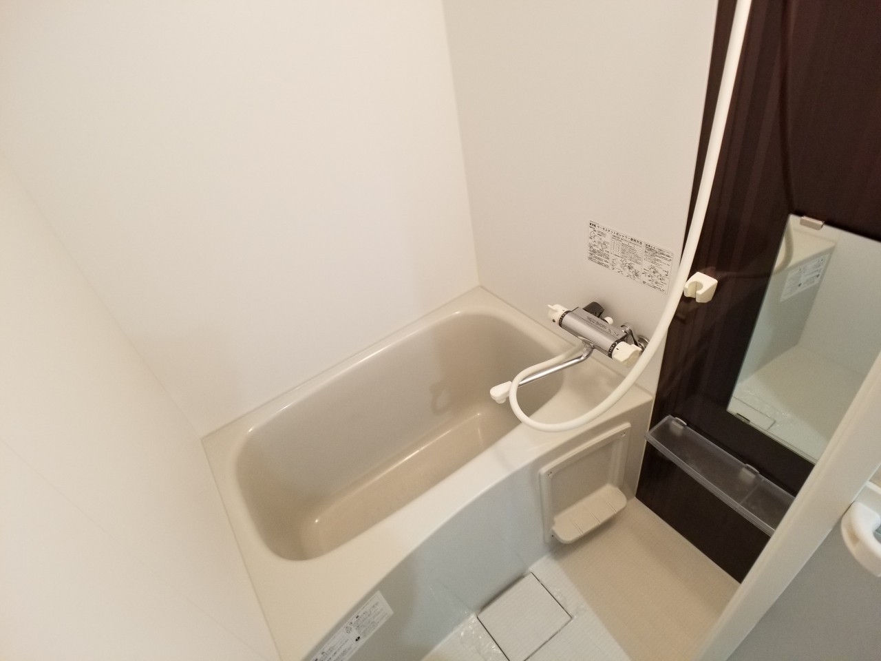 バス・シャワールーム　同シリーズ物件の写真になります。