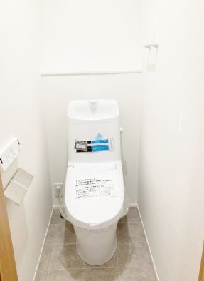 トイレ　トイレもきれいです