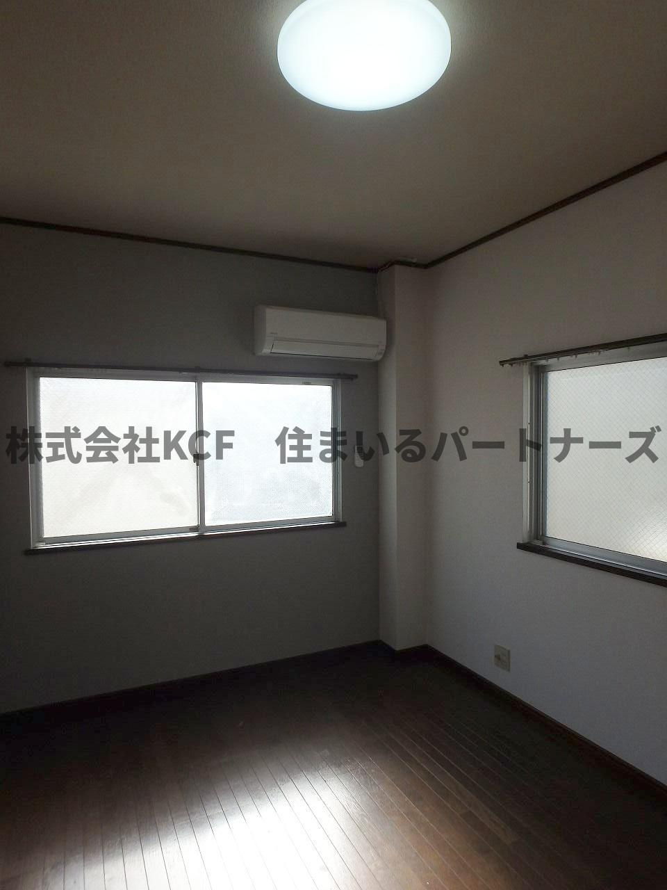 居室・リビング　こちらの居間で趣味の時間をお楽しみください