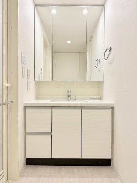 洗面設備　忙しい朝には欠かせない洗面所です