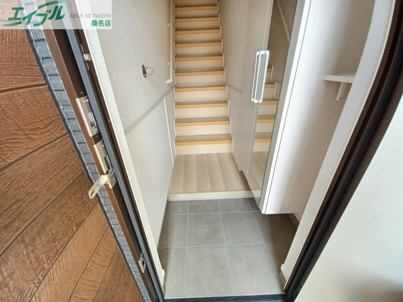 玄関　同型参考写真