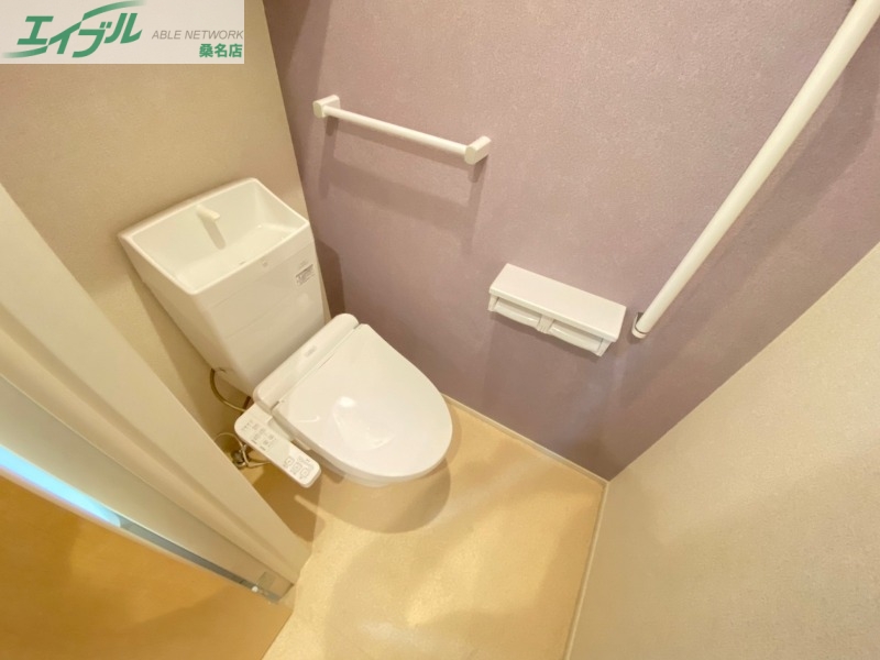 トイレ　同型参考写真