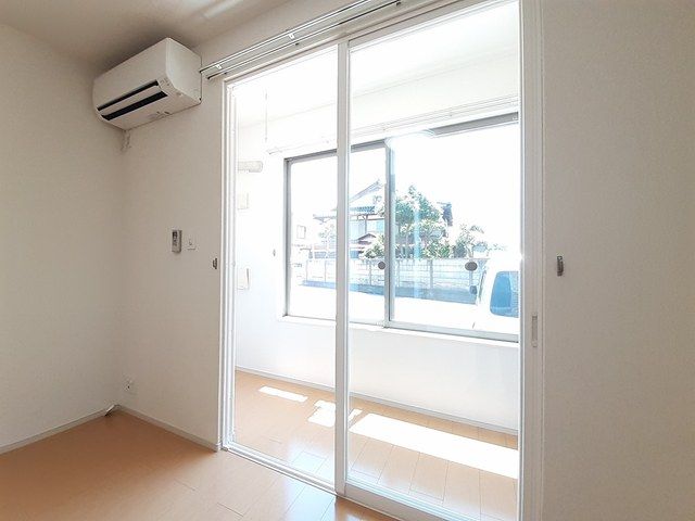 バルコニー　雨の日でも安心のサンルームです