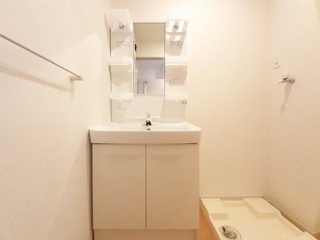 洗面設備　使いやすい洗面所です