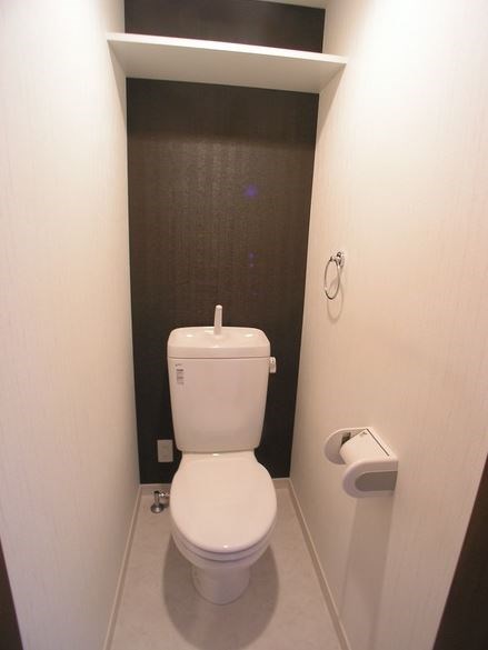 トイレ　※別号室の参考写真になります。