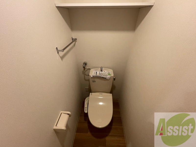 トイレ　ウォシュレット機能がついたトイレ。安心して使用できますね。