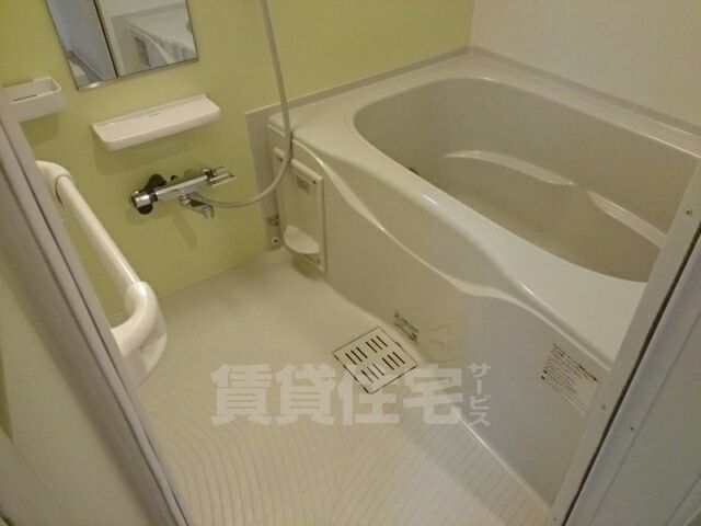 バス・シャワールーム　バスルーム