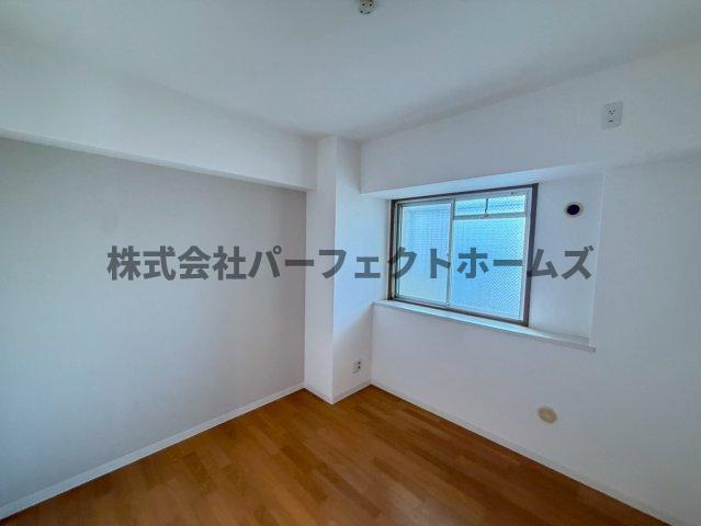 居室・リビング　明るい洋室です