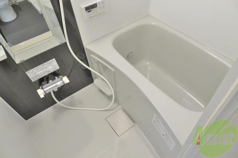 バス・シャワールーム　お風呂もピカピカで、毎日の疲れを癒してください。