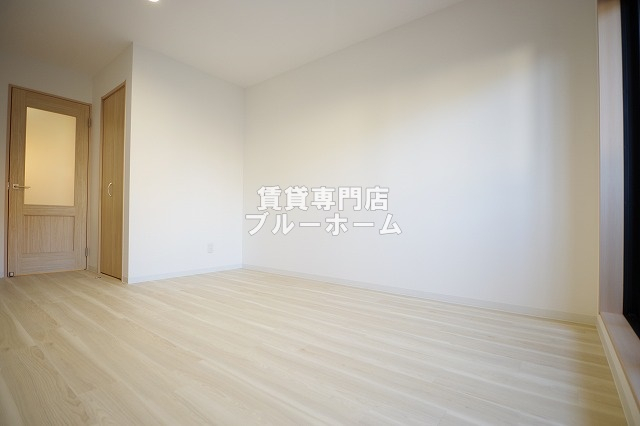 居室・リビング　別角度からの洋室です！