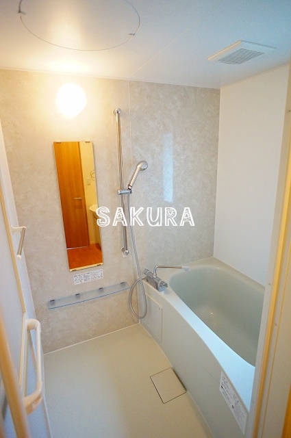 バス・シャワールーム　清潔感のある快適バスルーム♪