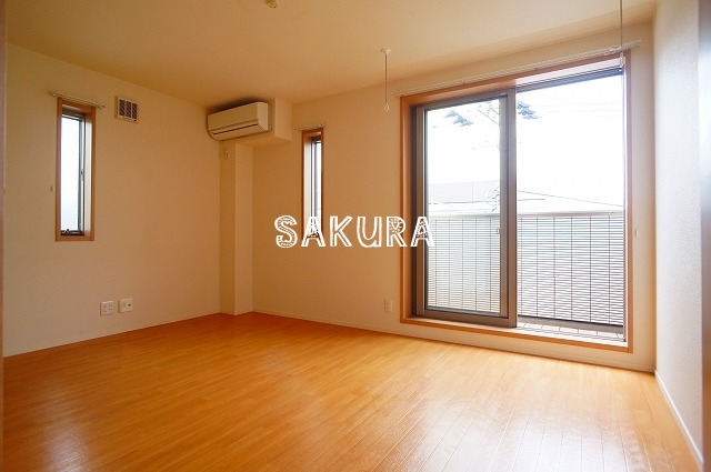 居室・リビング　開放感のあるゆったりとしたお部屋です♪