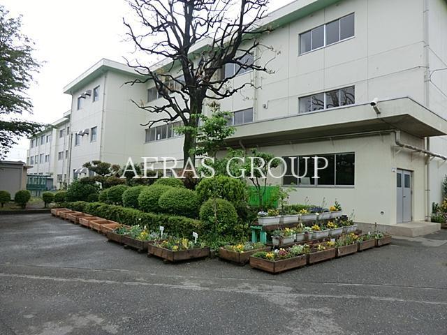 中学校　小平市立小平第三中学校（中学校）まで489m