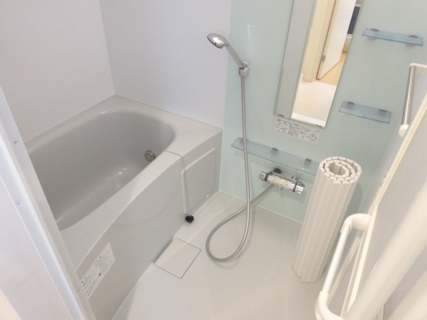 バス・シャワールーム　一日の疲れを癒してください