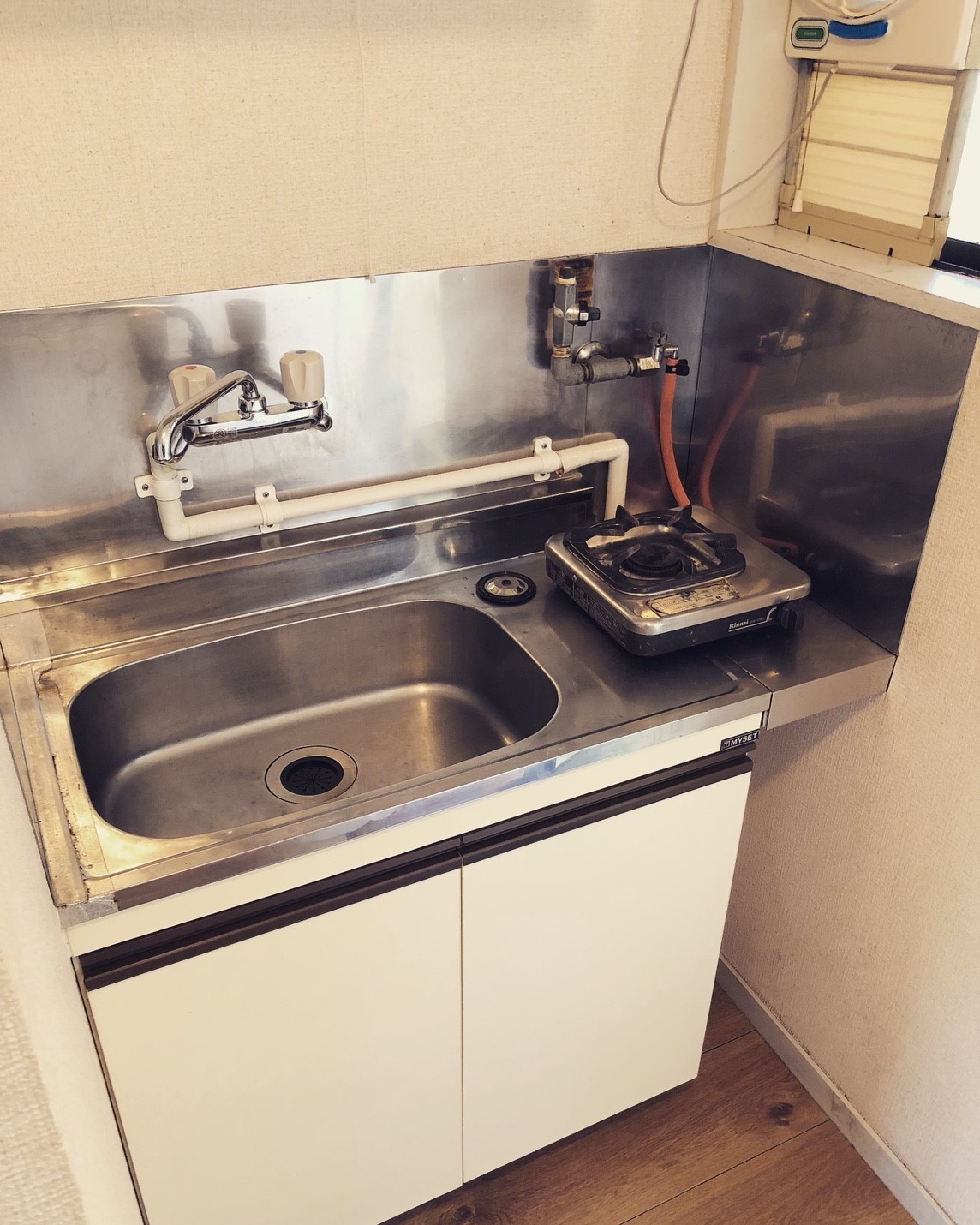 キッチン　※写真は202号室です