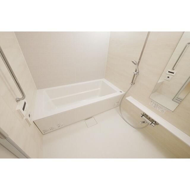 バス・シャワールーム　ゆったり過ごせるお風呂です