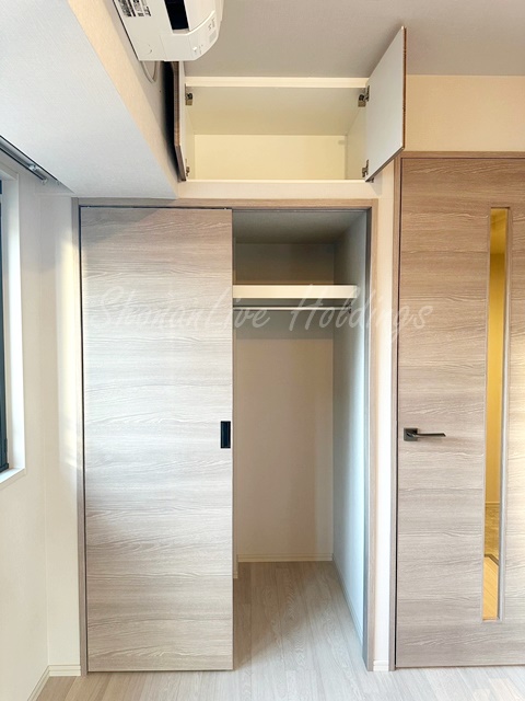 収納　ハンガーラック付きで楽々収納♪ ※同施工別部屋