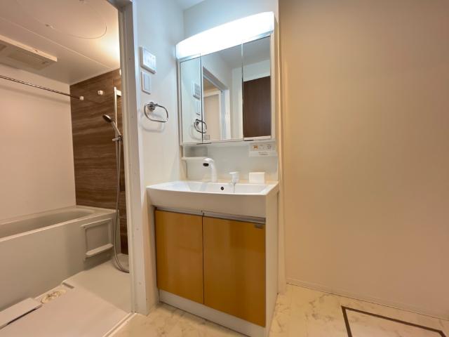 洗面設備　洗髪洗面化粧台