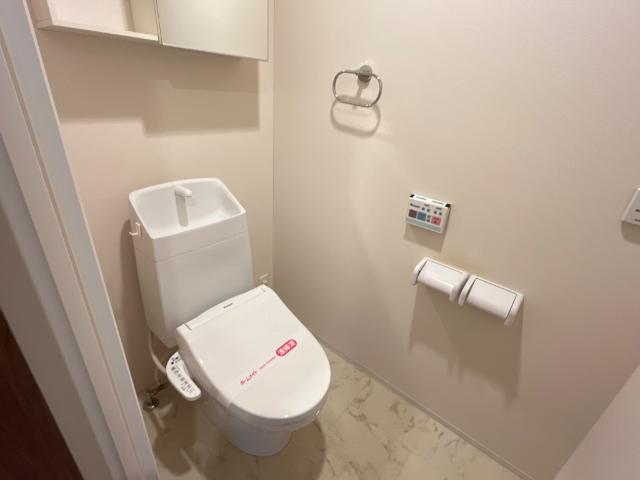 トイレ　シャワー付トイレ