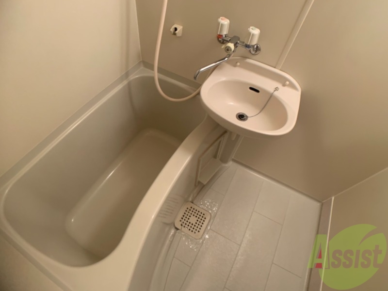 バス・シャワールーム　疲れた日はこちらのお風呂でリラックスしましょう。