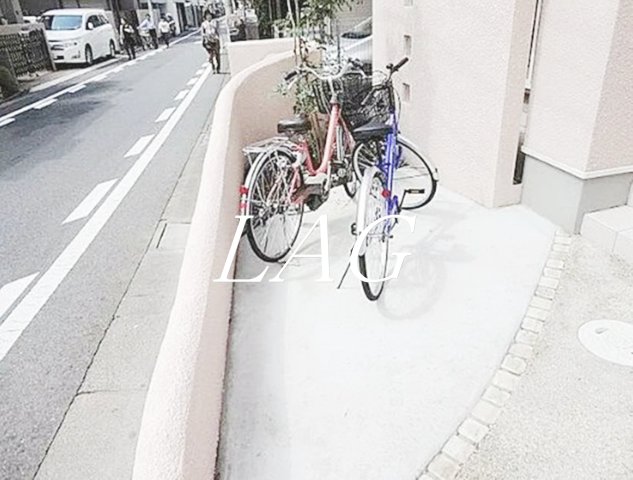 その他共有部分　駐輪場になります。