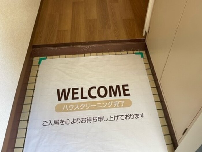 玄関　参考写真（同物件別部屋）参考写真（同物件別部屋）
