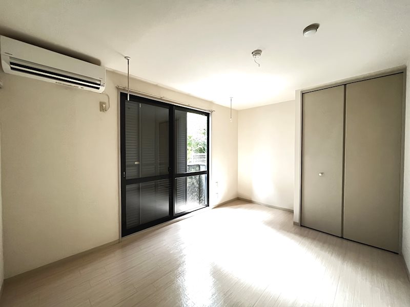 居室・リビング　別号室参照画像です。