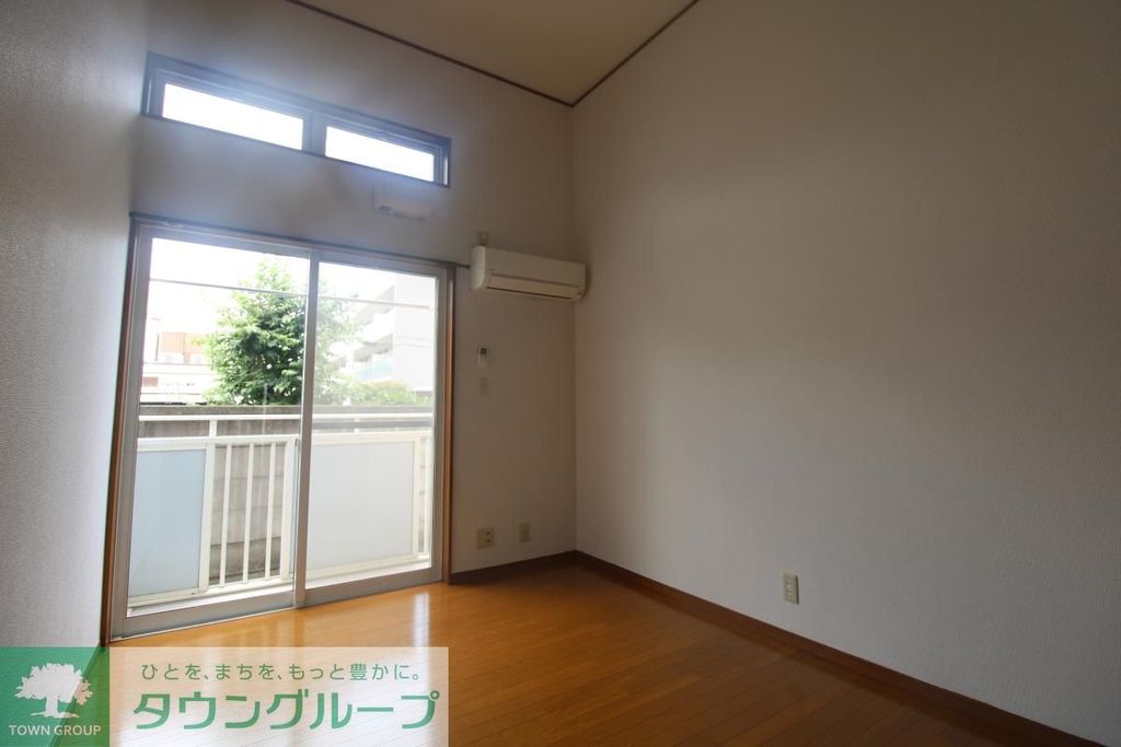 居室・リビング　同物件別部屋写真