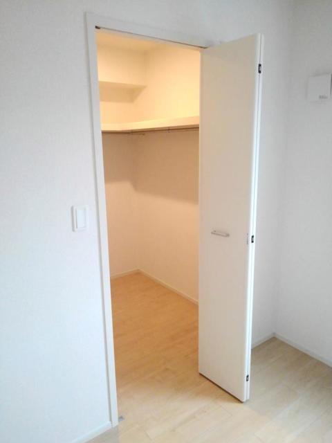 収納　ウォークインクローゼット