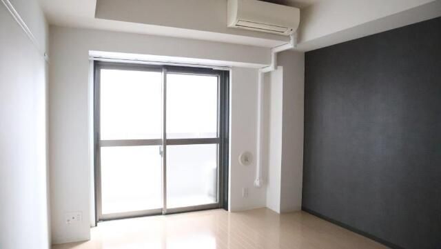 居室・リビング　☆明るい洋室☆