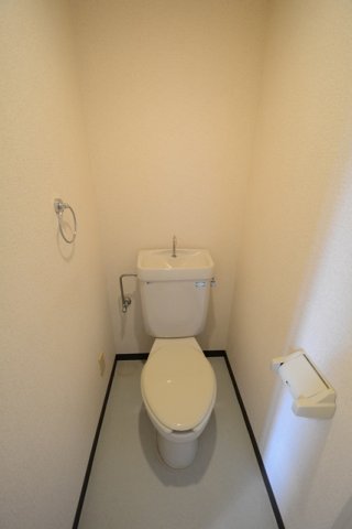 トイレ　ウォシュレット付きのトイレです♪