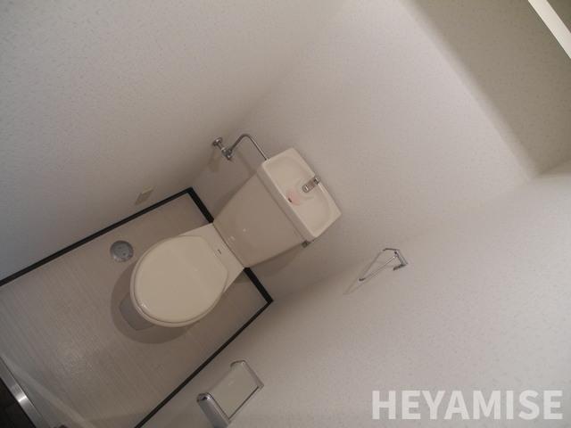 トイレ　※類似間取りの別のお部屋の写真です※