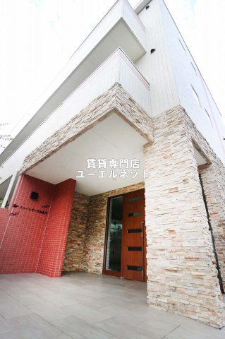 建物外観　シンプルで洗練されたデザインが毎日の暮らしに心地よさをプラス