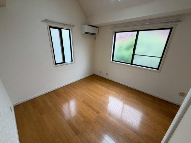 居室・リビング　角部屋です