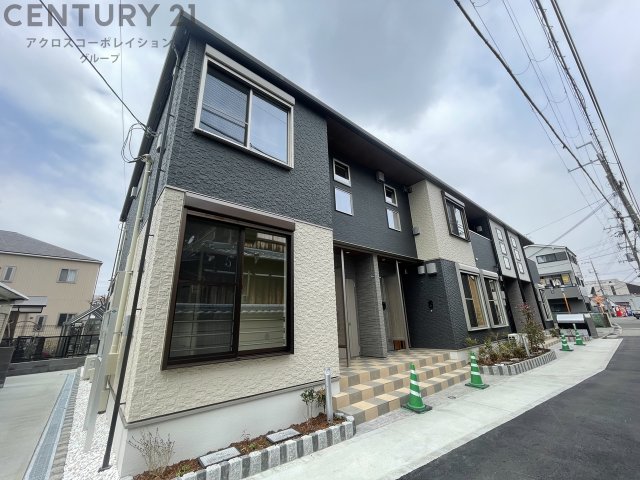 建物外観　防犯カメラ付きでセキュリティ安心☆