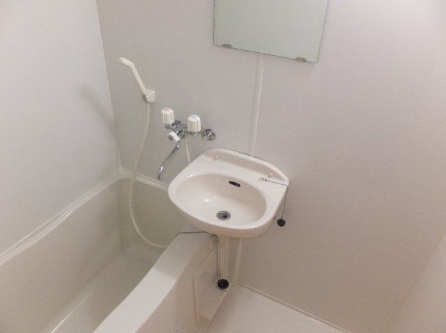 バス・シャワールーム　風呂トイレ別