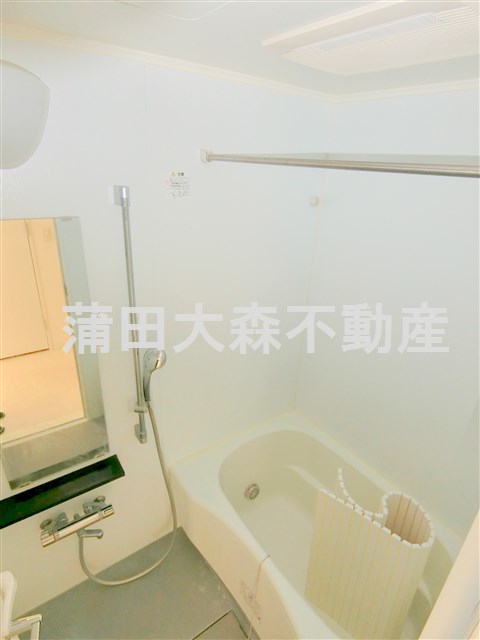 バス・シャワールーム　浴室乾燥機+追焚付きのお風呂　バスルーム