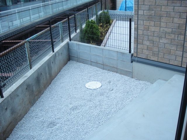 バルコニー　１階は各室庭付き♪