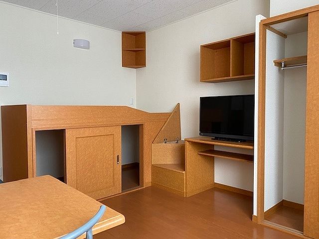 その他部屋・スペース　衣類がたくさん掛けられます