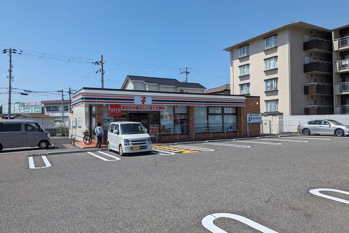 コンビニ　セブンイレブン明石明姫藤江店（コンビニ）まで725m