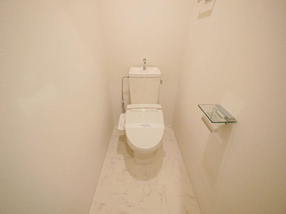 トイレ　トイレは快適な温水洗浄暖房便座付き☆