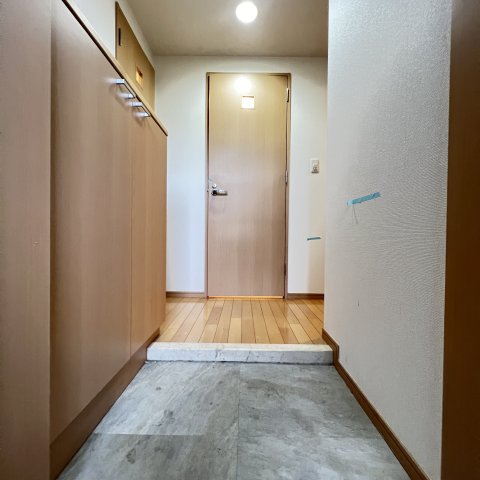 玄関　同仕様タイプです