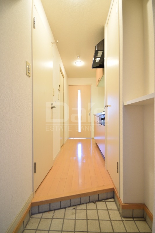 玄関　※写真は同タイプ別部屋です。