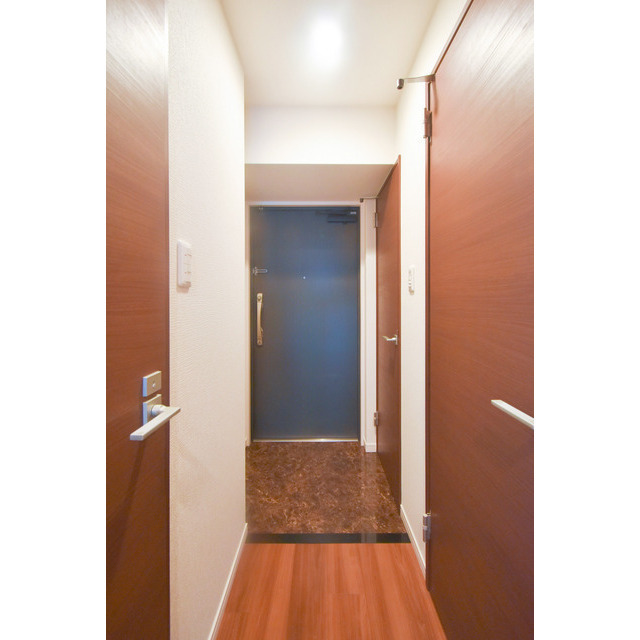 スプランディッド淀屋橋DUEの玄関写真