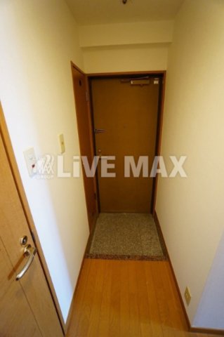 玄関　※別号室参考写真※
