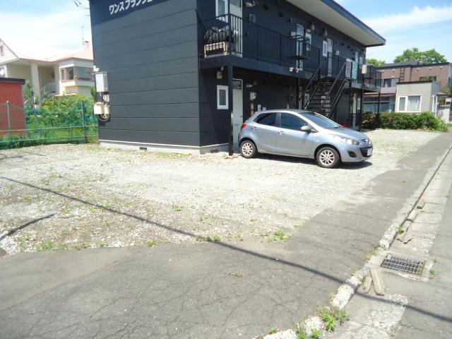駐車場　駐車場